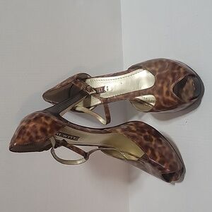 NWOT Nine West size 8.5 tortoise peep toe strappy pumps